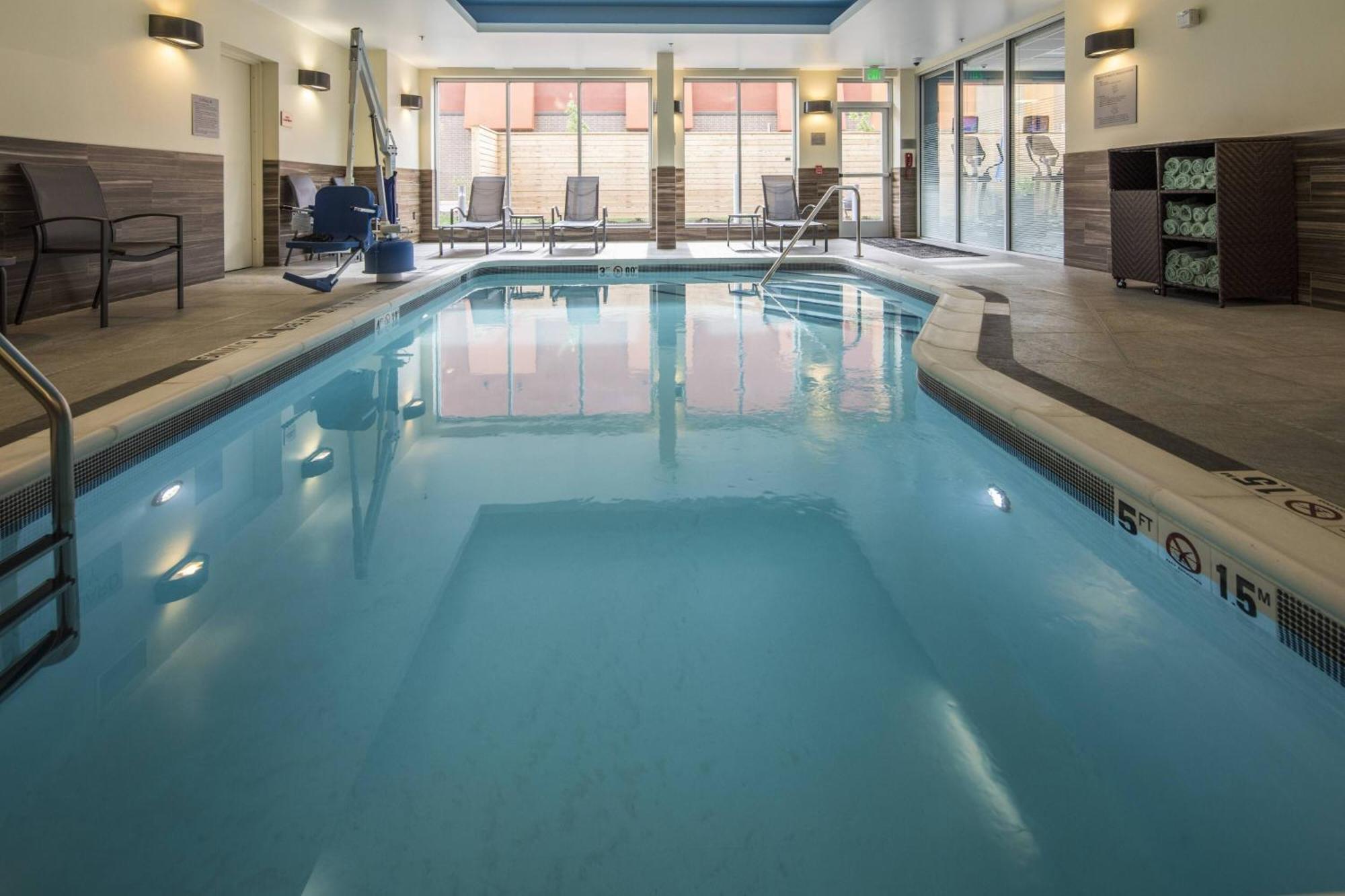 Fairfield Inn & Suites By Marriott Pittsburgh North/Mccandless Crossing McCandless Township Ngoại thất bức ảnh